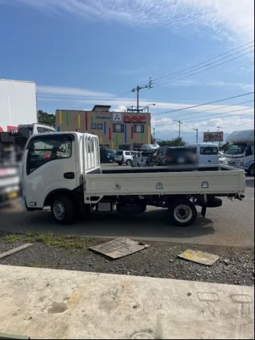 [日産 アトラス] | 荷台への鼠穴（ロープ通し穴）新設加工