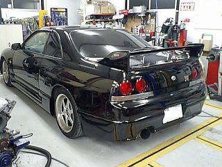 Ｒ３３ スカイラインＧＴ－Ｒ全塗装 ソリッド黒 