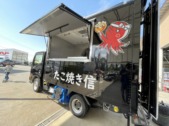 移動販売車側面展開２